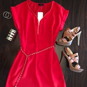 E&M red dress